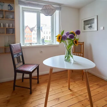 Direkt Am Markt 2og Apartment